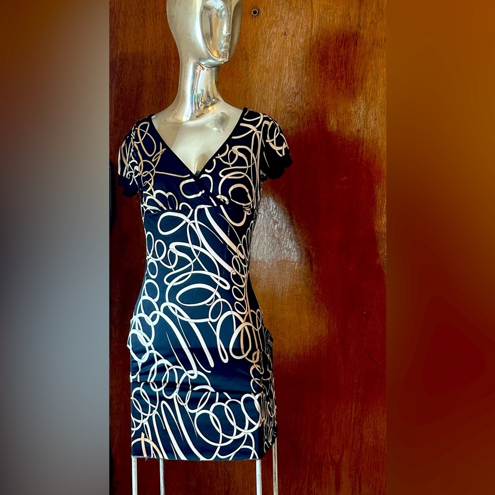 MKM Designs B&W Swirl Pattern Sheath Dress Cap Sleeve Knee Length Women's Sz S - Picture 2 of 14